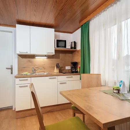 Frauenschuh * שלאדמינג