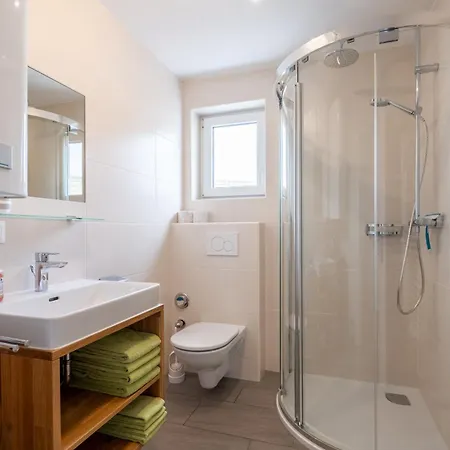 Frauenschuh דירה שלאדמינג